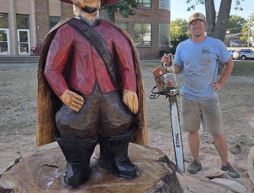 chainsaw carving